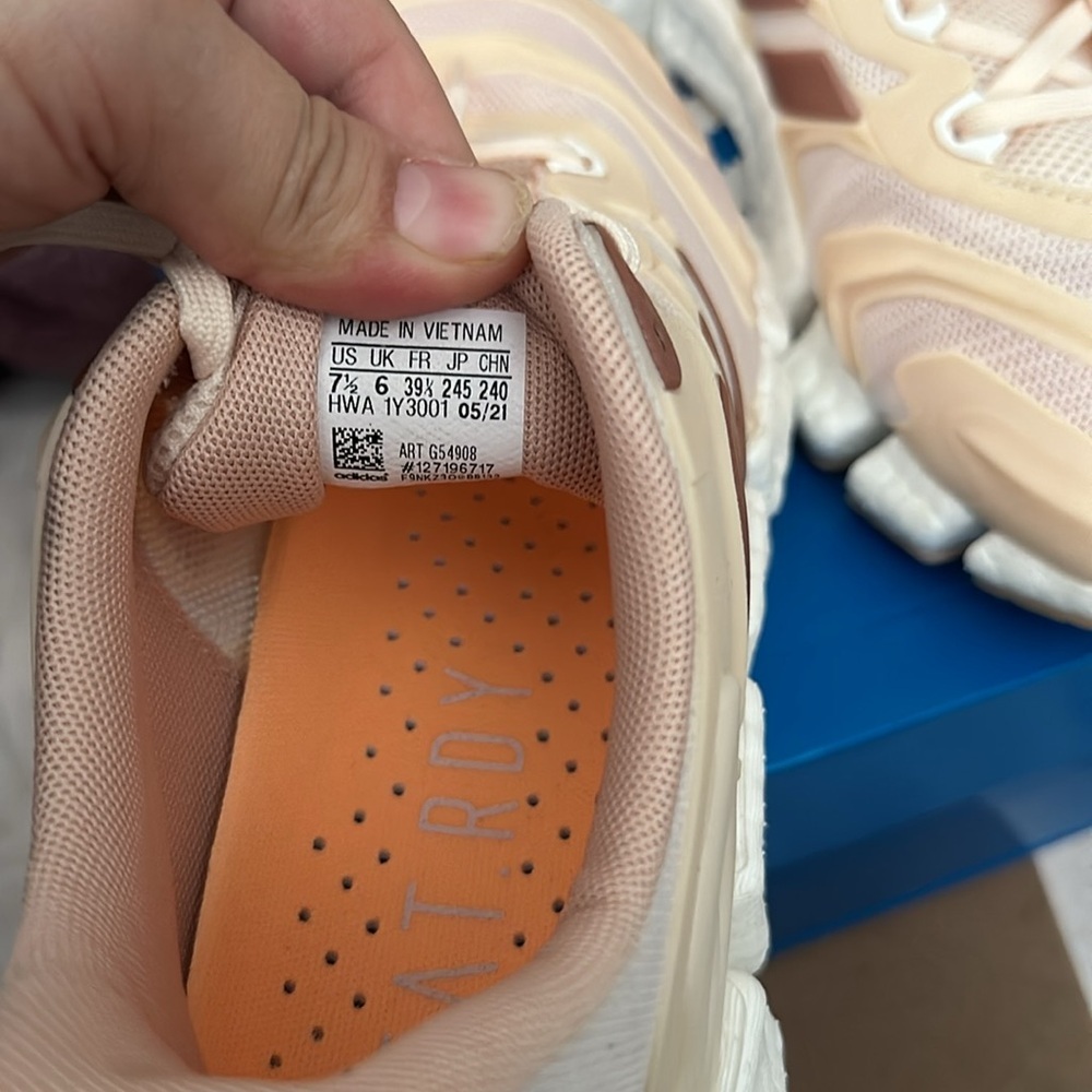 Adidas climacool running shoe size 7.5 gently used - Picture 5 of 5